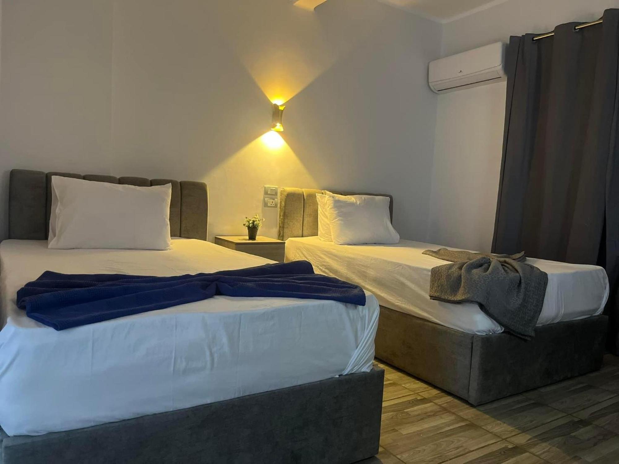 Down Town Aparthotel